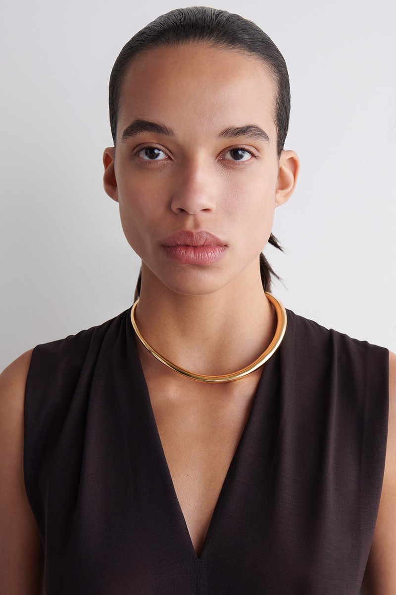 Curved Cuff Necklace from COS