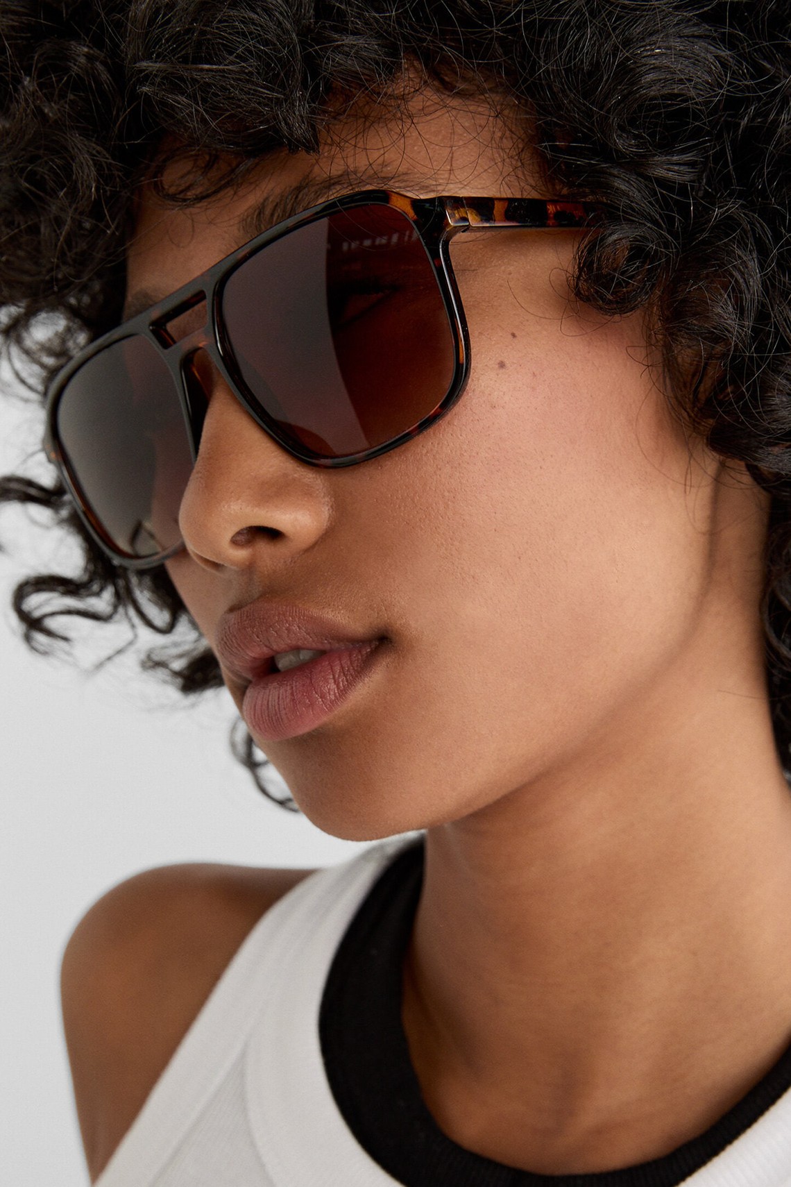 Retro-Style Sunglasses from Stradivarius