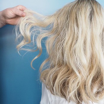 How To Fight Frizz, According To The Experts