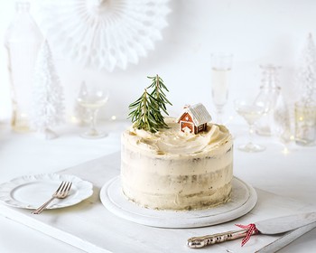 Christmas Apricot & Carrot Cake: Bonne Maman