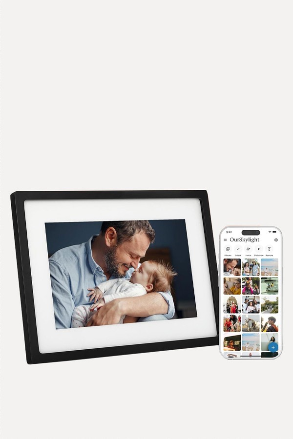 WiFi Digital Picture Frame from Skylight