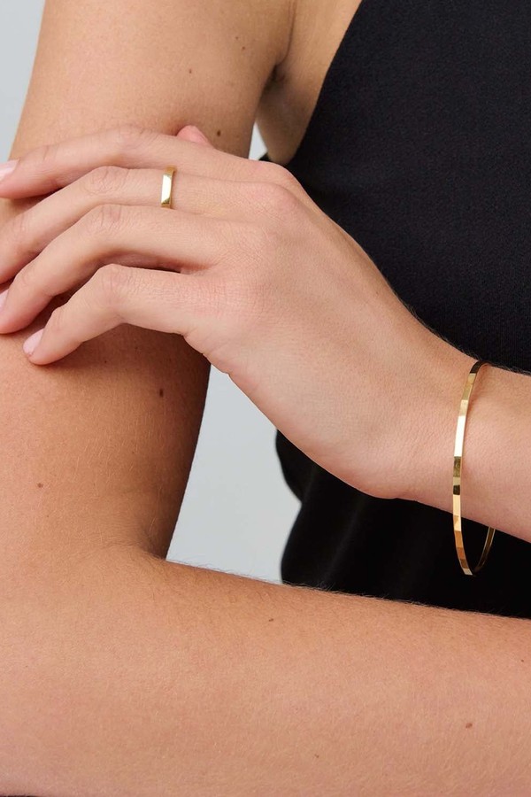 Decus Bangle 18ct Yellow Gold 