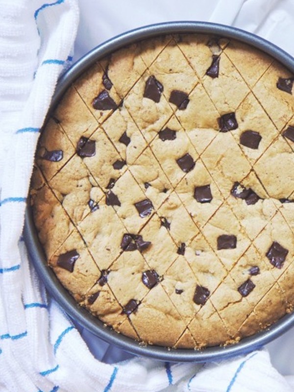 Giant Cinnamon Chocolate Chip Cookie