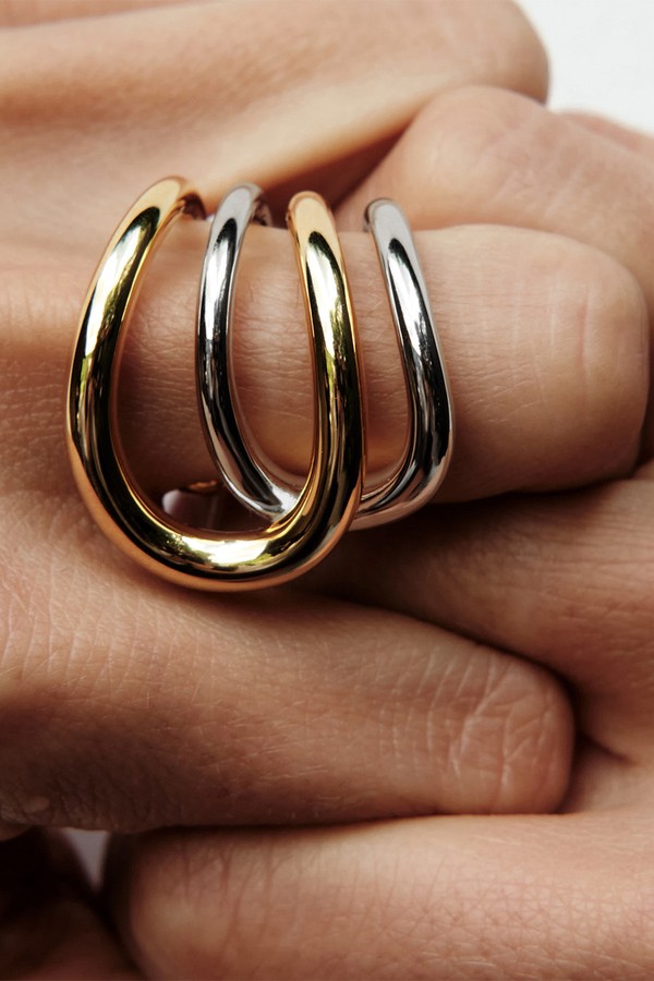 Daisy Ring from CHARLOTTE CHESNAIS