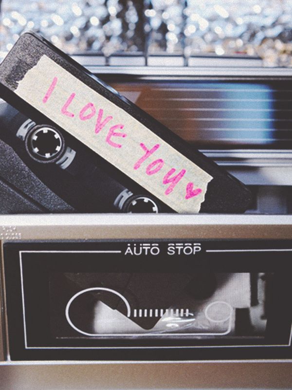 12 Top Playlists For The Ultimate Date Night