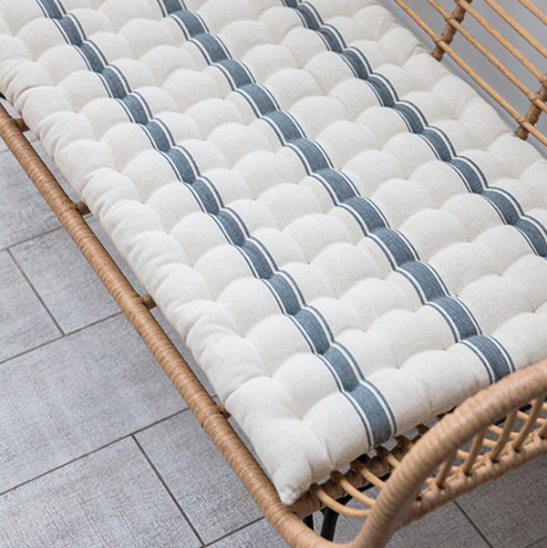 Hampsetad Bench Seat Pad from Garden Trading