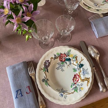 English Rose Dinner Set For 10, £3,402 | Dîner En Ville