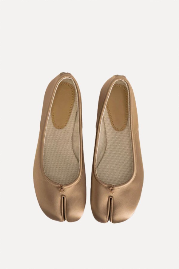 Tabi Split-Toe Satin Ballet Flats from WoodChuckSato