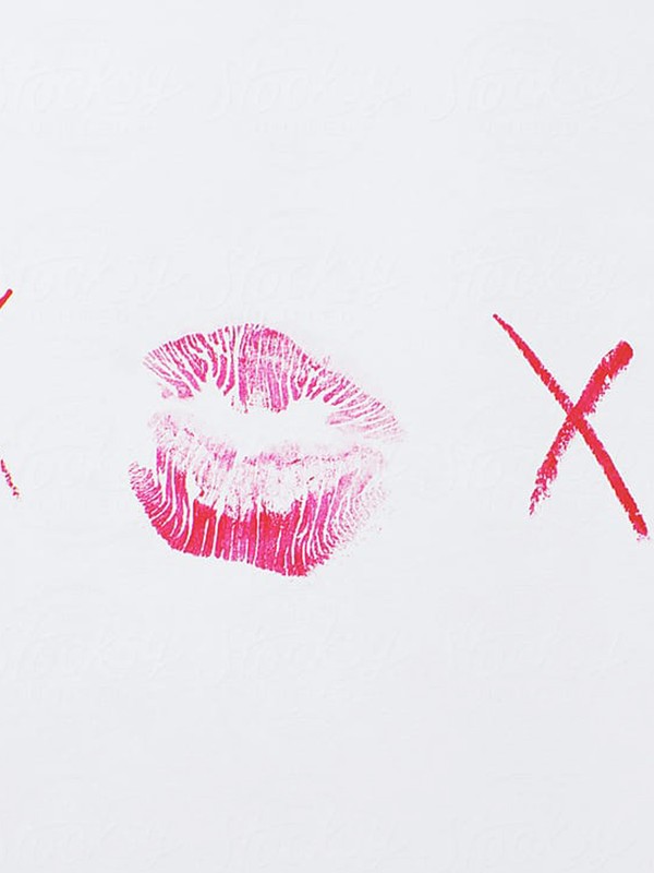 The Awkward Minefield Of Air-Kissing Etiquette