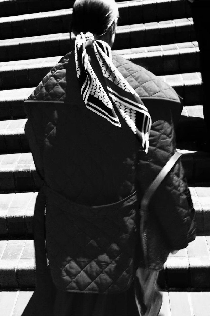 Graphic-Print Square Silk Scarf