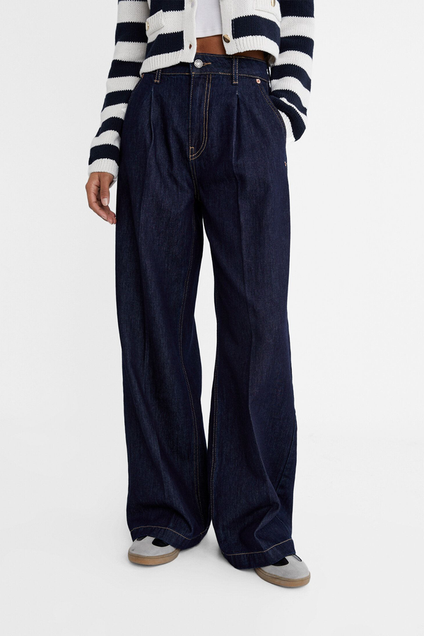 Straight Fit Jeans With Darts from Stradivarius