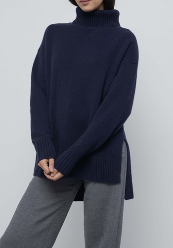 Relaxed Fit Premium Merino Wool Turtleneck With Split Hem