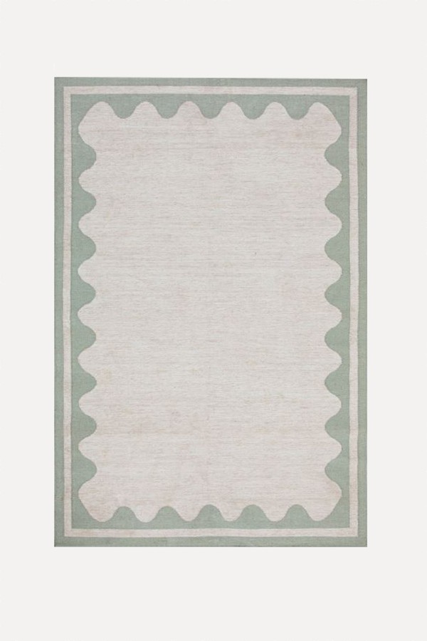 Scallop Border Indoor Outdoor Handwoven Rug from Daals