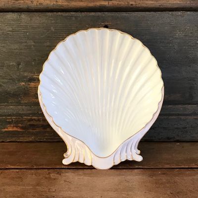 French Porcelain Shell Dish from Hoarde