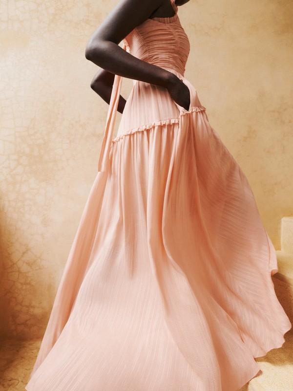 The Round Up: Peach