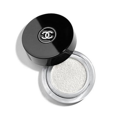 Illusion D’Ombre Long Wear Luminous Eye Shadow from Chanel