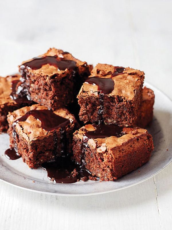 10 Tasty Brownie & Blondie Recipes To Try