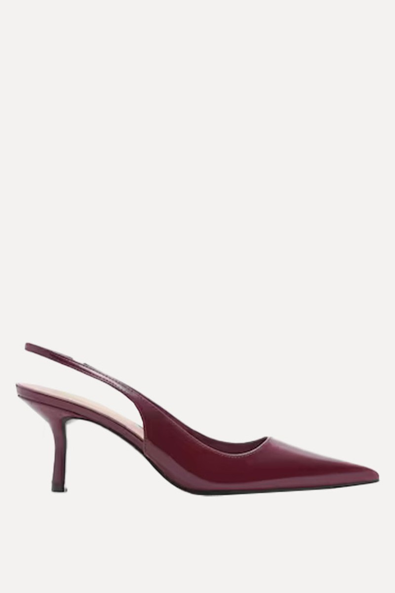 Pointed Shoes With Patent Leather Effect