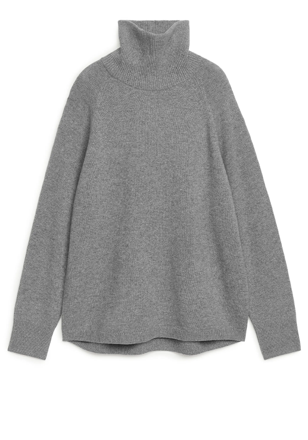 Raglan-Sleeve Cashmere Roll-Neck Jumper from Arket