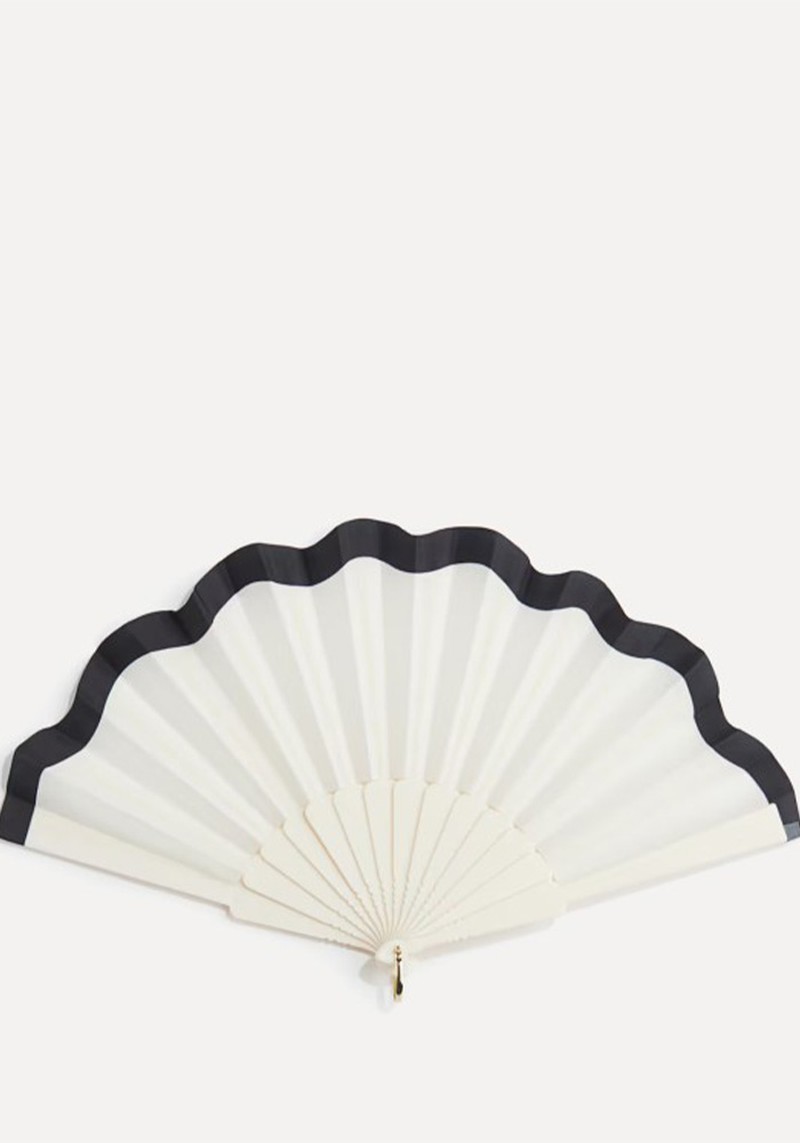 Scalloped-Edge Fan