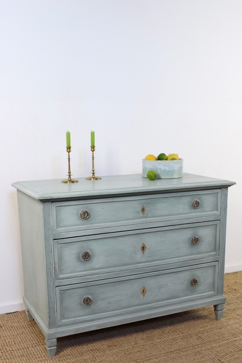 Antique Scandinavian Blue Chest Of Drawers from Simon & Frauke