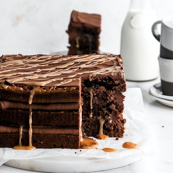 Caramel Brownie Cake