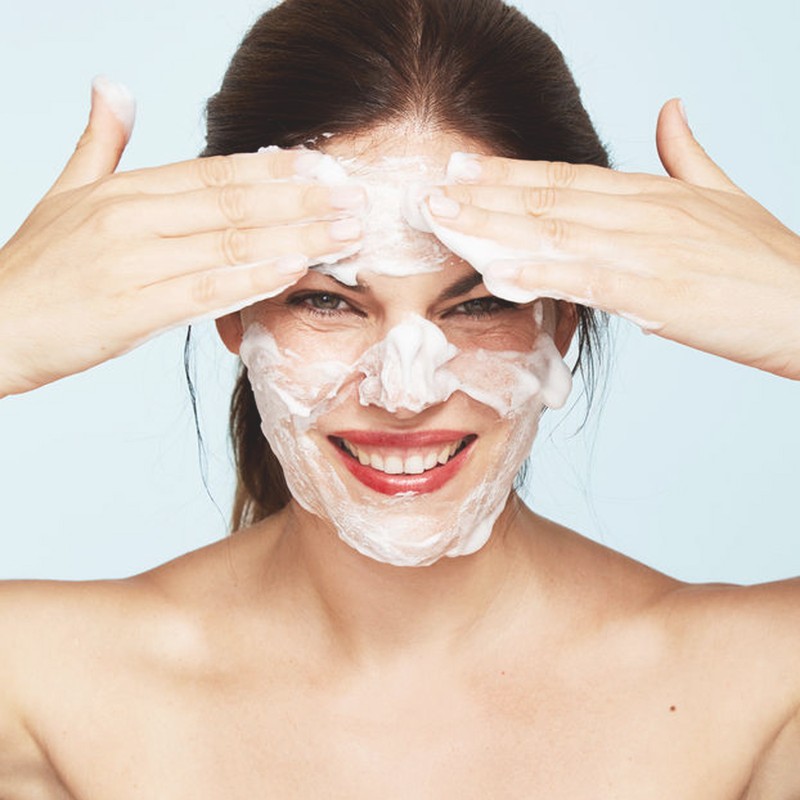 8 Signs You Need A New Skincare Routine