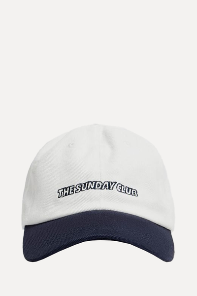 Contrast Cap from Stradivarius