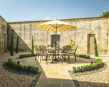 Courtyard Cottage, Middleton Stoney