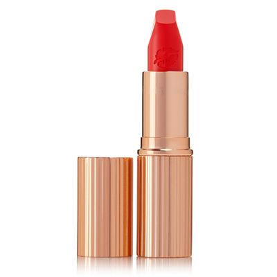 Hot Lips in Tell Laura from Charlotte Tilbury 