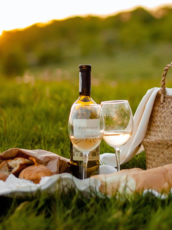 13 Pretty Picnic Spots Just Outside Of London 