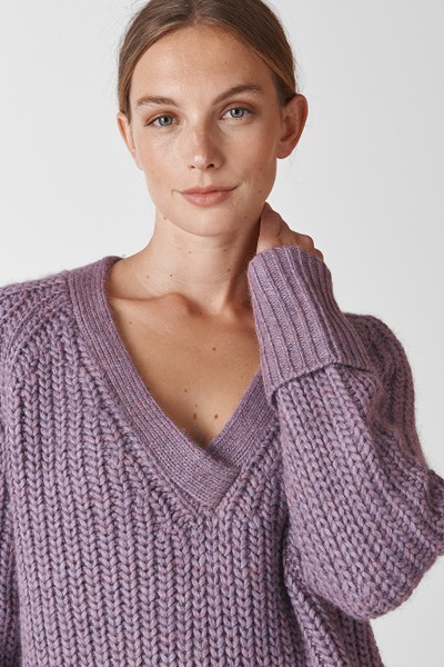 V Neck Rib Chunky Sweater