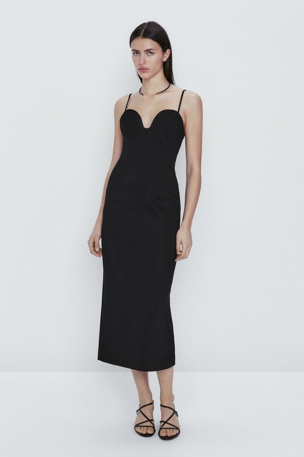 Dress With A Sweetheart Neckline