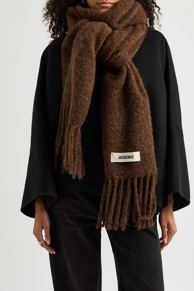 L'echarpe Carro Knitted Scarf from Jacquemus