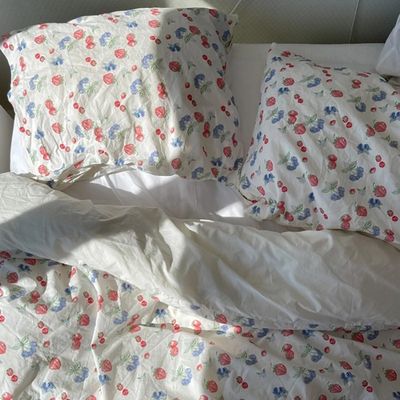 Summer Berries Pillowcase from Djerf Avenue