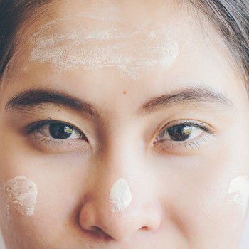 A Make-Up Artist Guide To Covering Spots