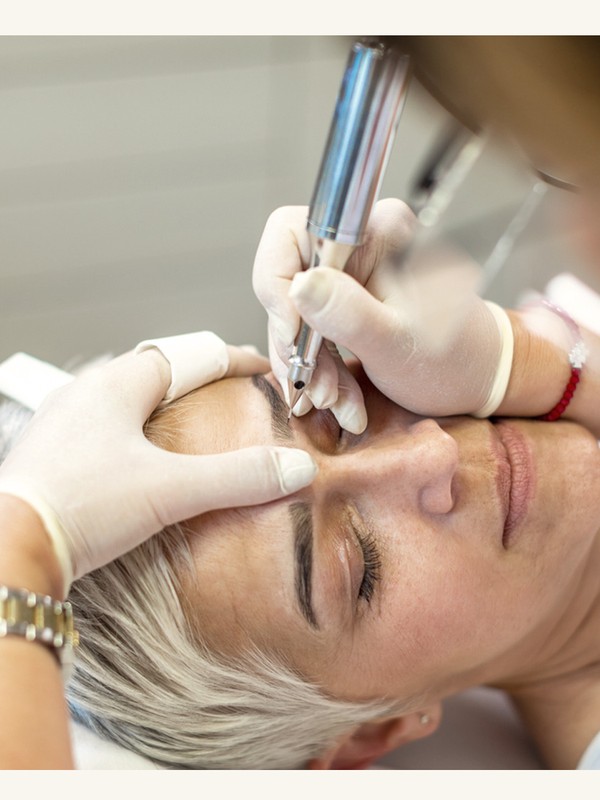 Semi-Permanent Make-Up Is Growing In Popularity – Here’s Why