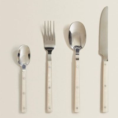 Cutlery With Pearl-Effect Handle