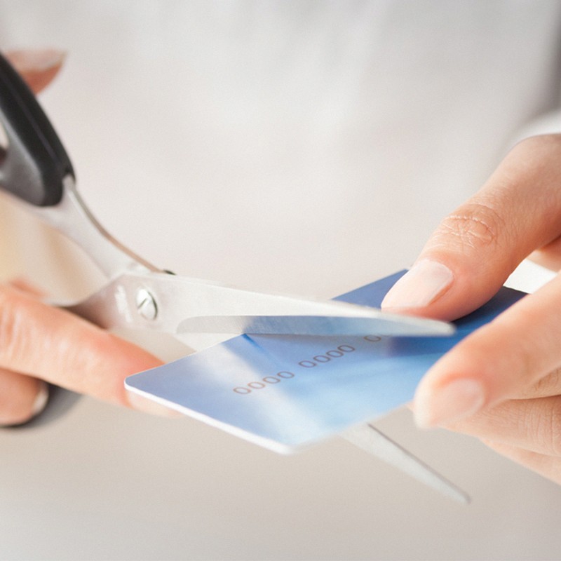 7 Financial Habits The Experts Want You To Break