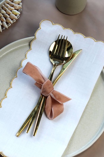 Set Of Four Scallop Edge Placemat Napkins from Sun & Day