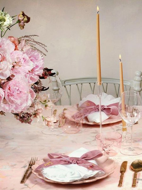 Designer Fiona Leahy Shares Her Christmas Styling Tips