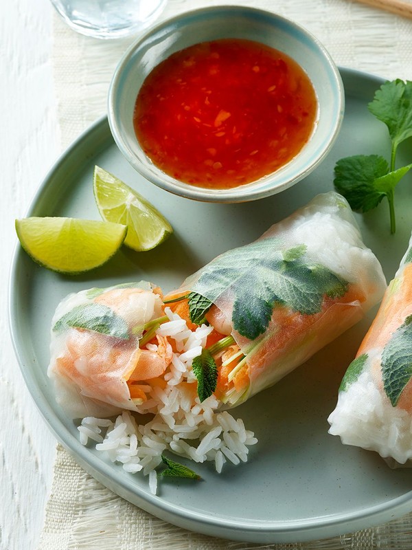 Vietnamese Prawn & Rice Wraps