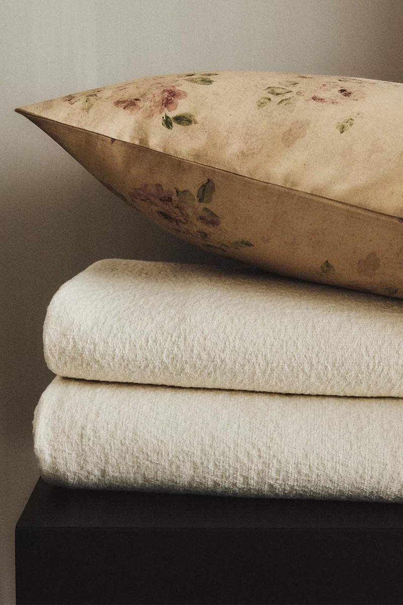 Textured Bedspread & Cushion & Floral Pillowcase