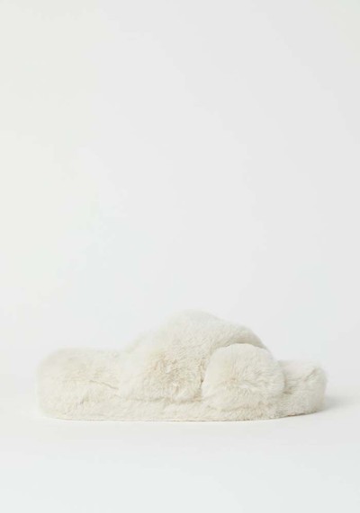 Faux fur slippers