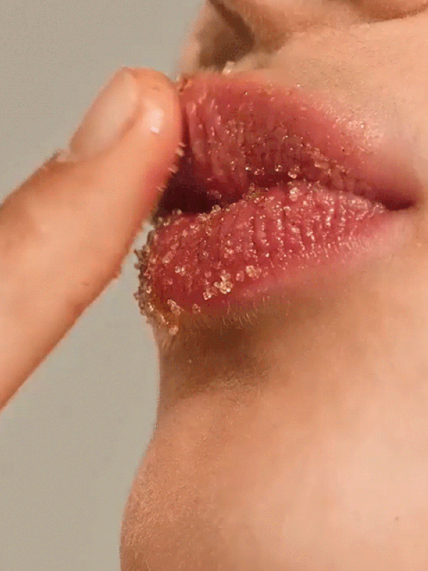 A Complete Guide To Caring For Your Lips 