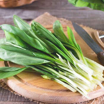 How To Forage For & Cook With Wild Garlic