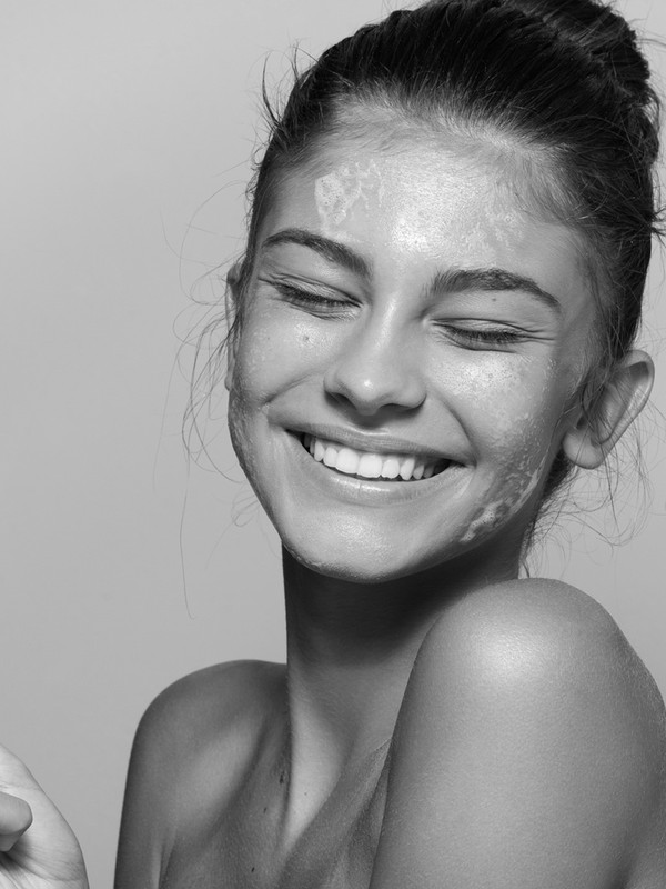A Guide To Dry Brushing Your Face