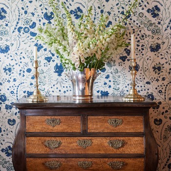 22 Antiques We Love This Month 