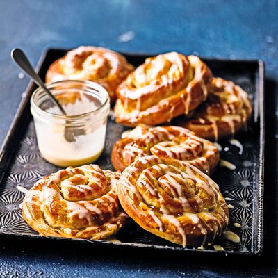 Spiced Clementine Breakfast Buns