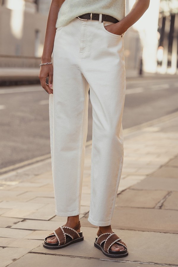 Barrel Leg Jeans
